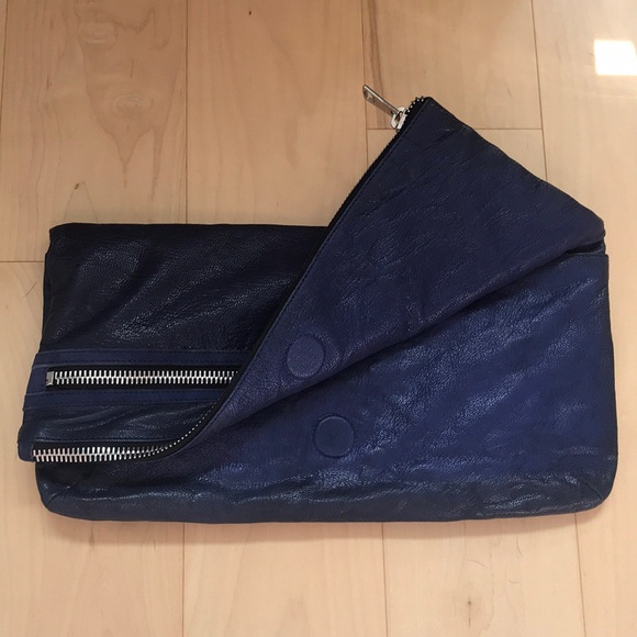 Alexander Wang folded leather zip clutch - Picture 3 of 4
